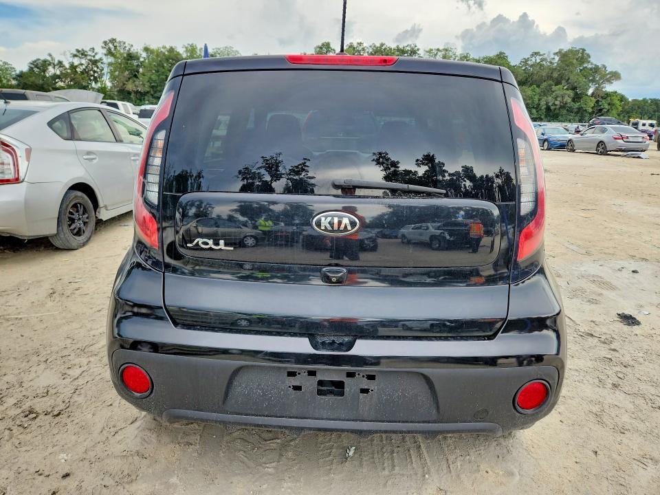 2017 KIA SOUL + — Фото 6 из 13