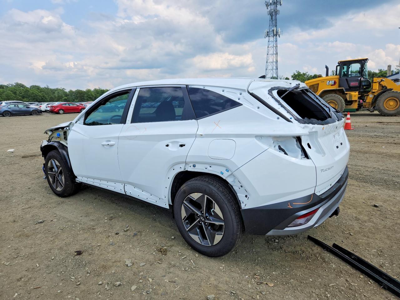2026 HYUNDAI TUCSON SEL — Фото 2 из 13