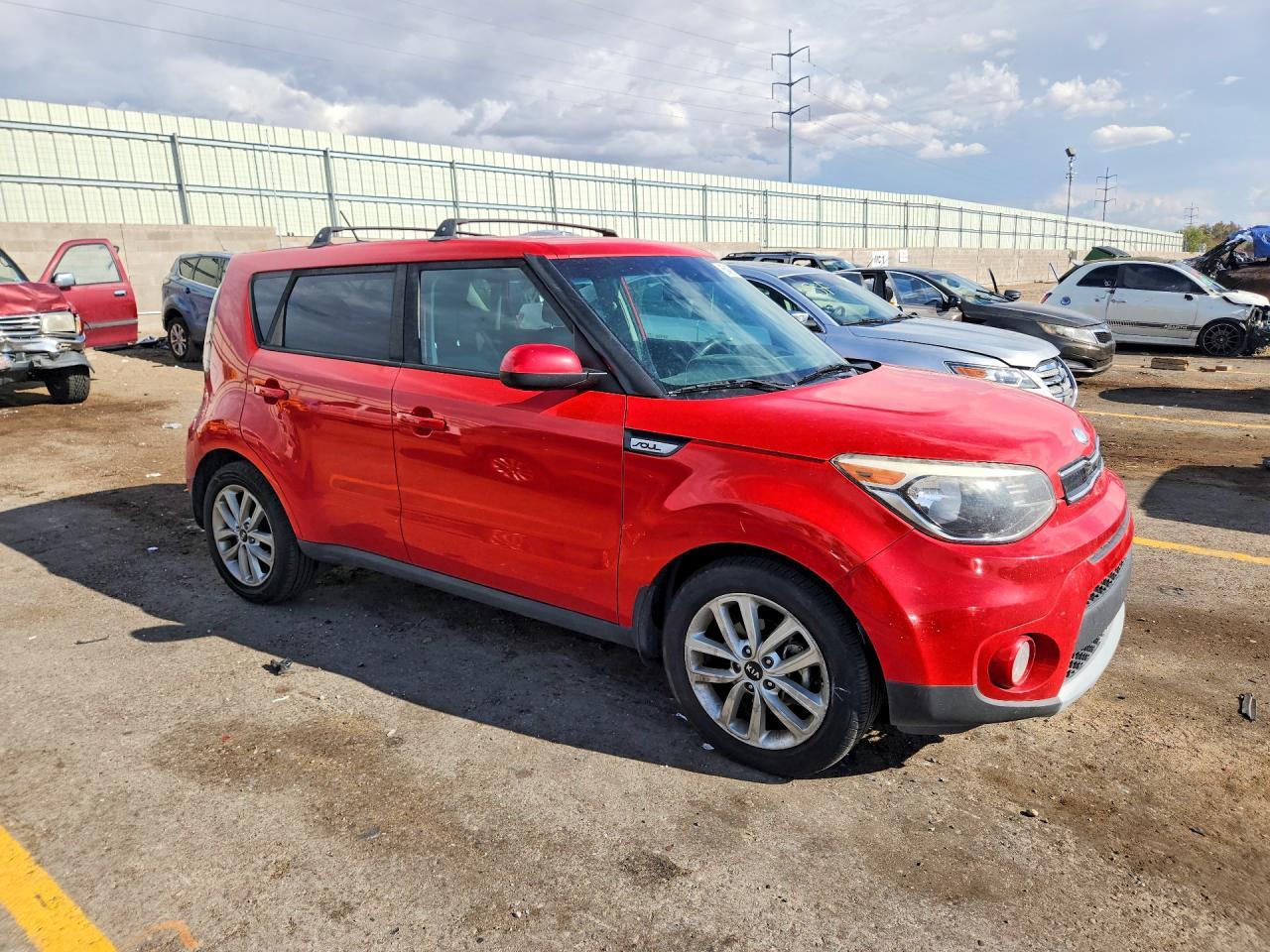 2017 KIA SOUL + — Фото 4 из 13