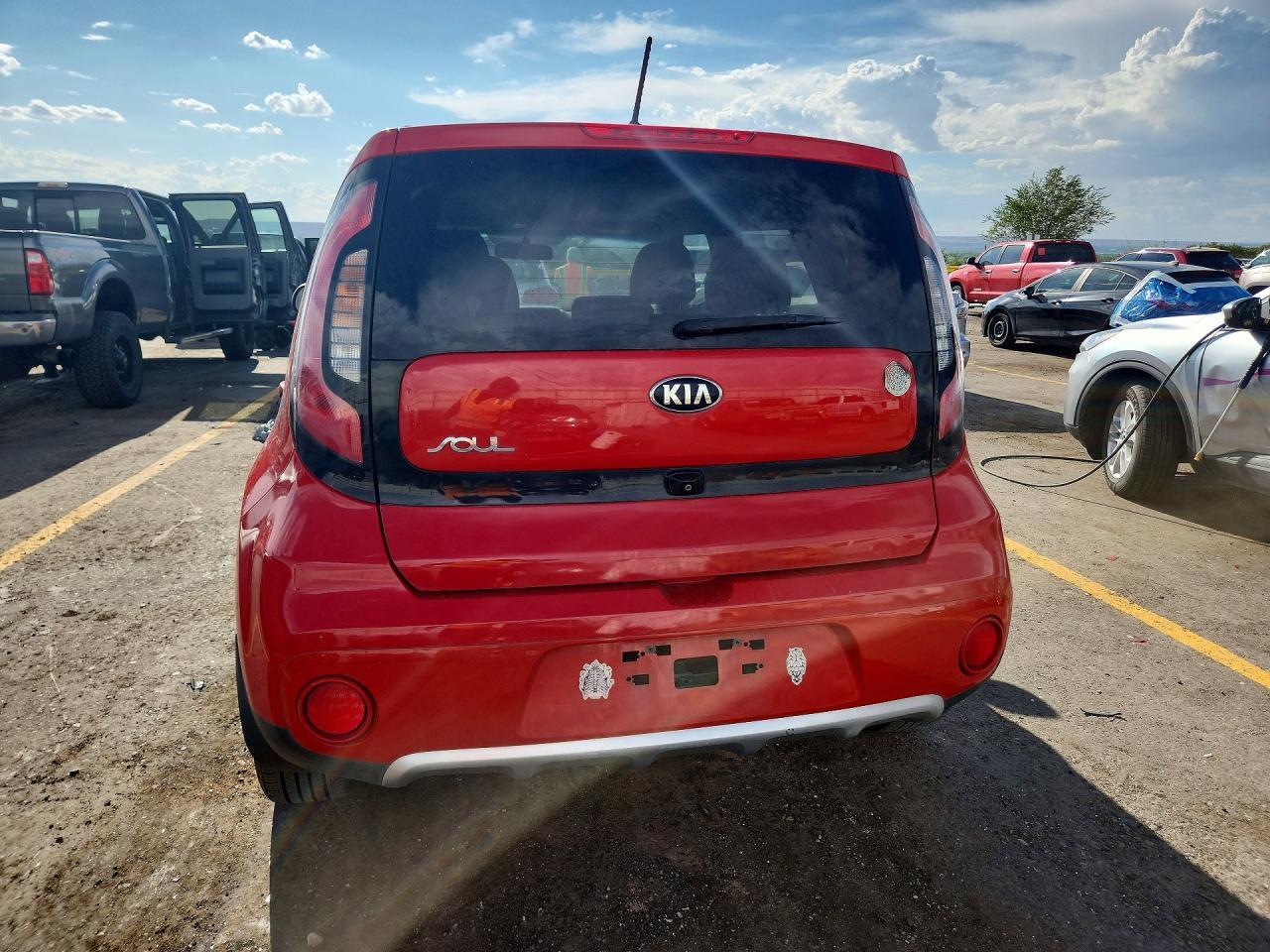 2017 KIA SOUL + — Фото 6 из 13