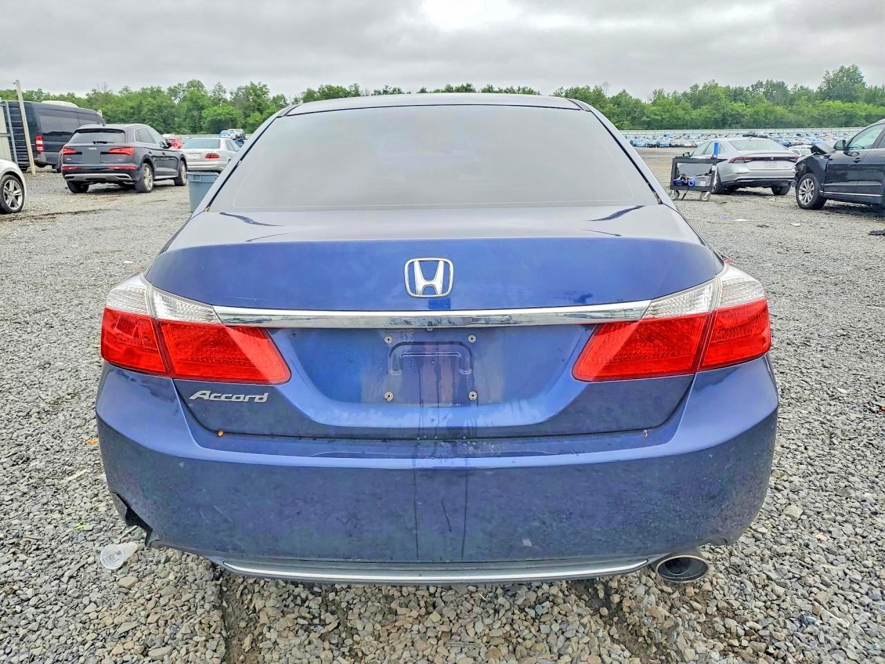 2014 HONDA ACCORD LX — Фото 6 из 12