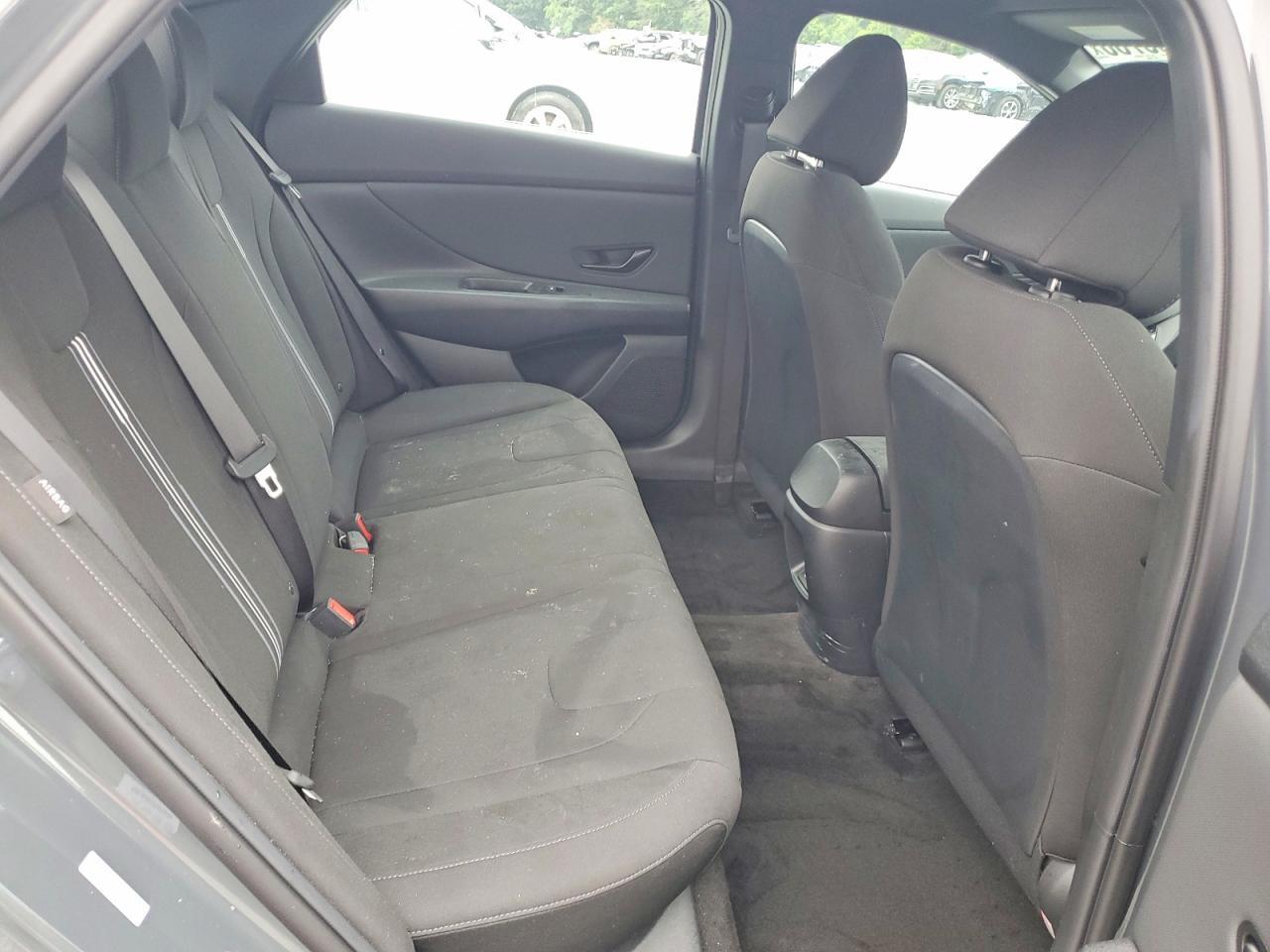 2026 HYUNDAI ELANTRA SEL SPORT — Фото 10 из 12