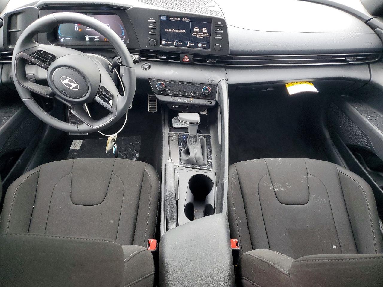 2026 HYUNDAI ELANTRA SEL SPORT — Фото 8 из 12