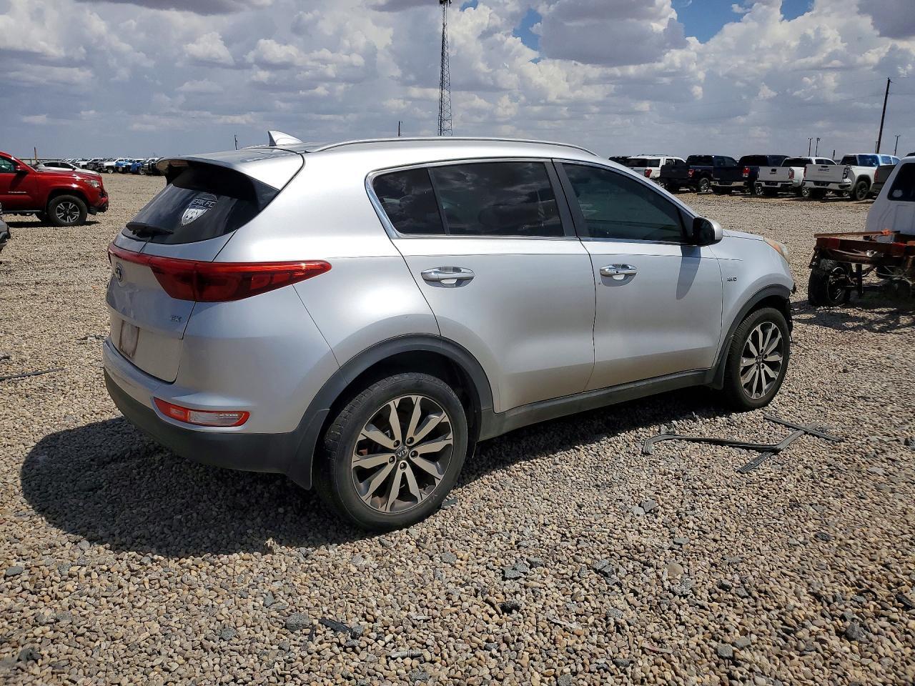 2017 KIA SPORTAGE EX — Фото 3 из 13