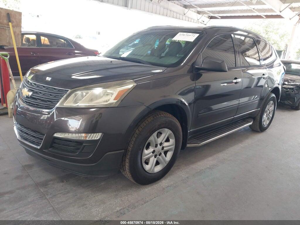 1GNKRFED8HJ310391 2017 CHEVROLET TRAVERSE photo no. 2