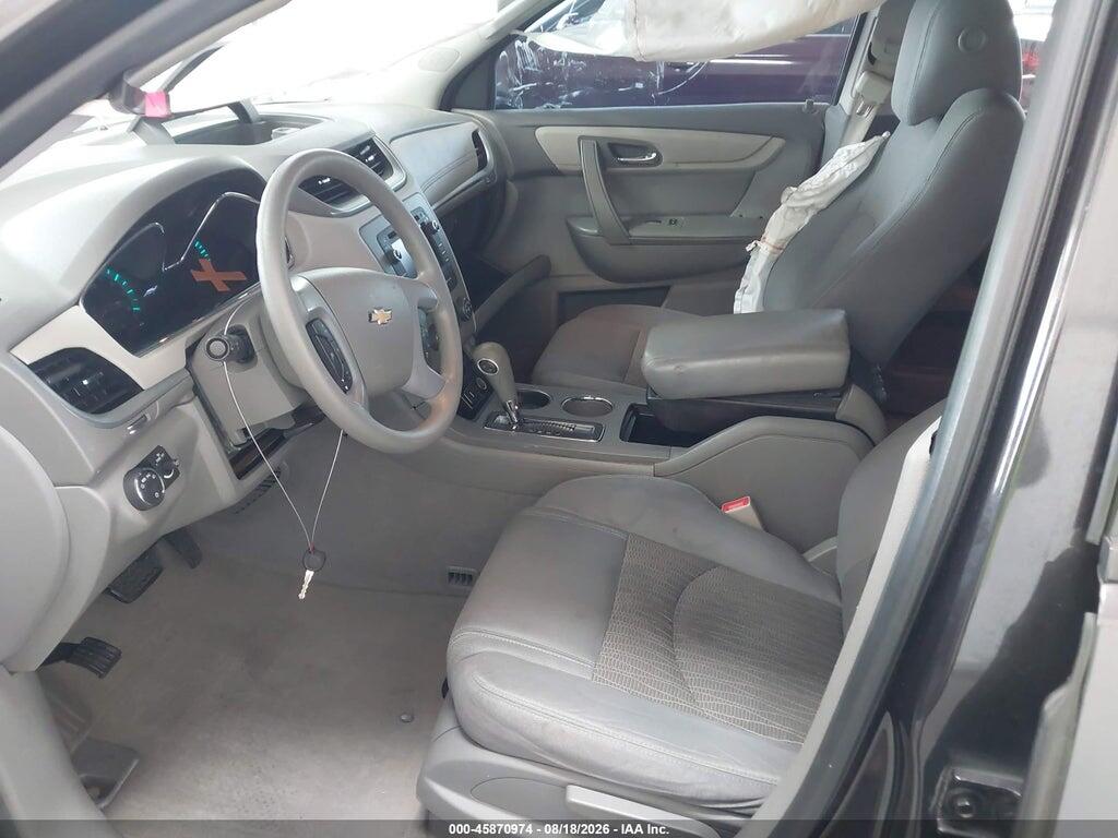 1GNKRFED8HJ310391 2017 CHEVROLET TRAVERSE photo no. 5