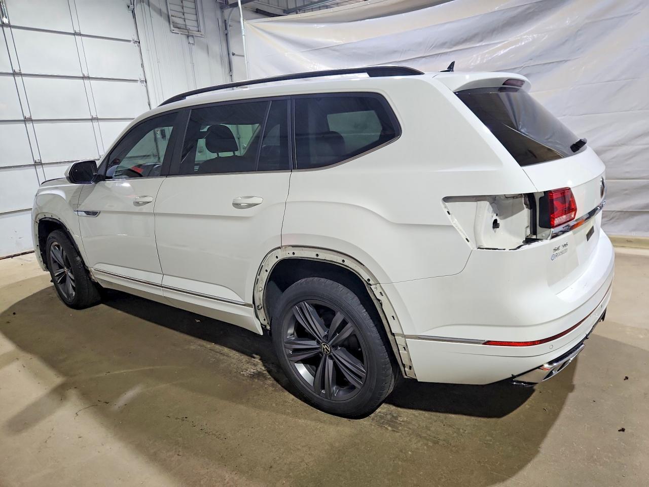 2021 VOLKSWAGEN ATLAS SE — Фото 2 из 13
