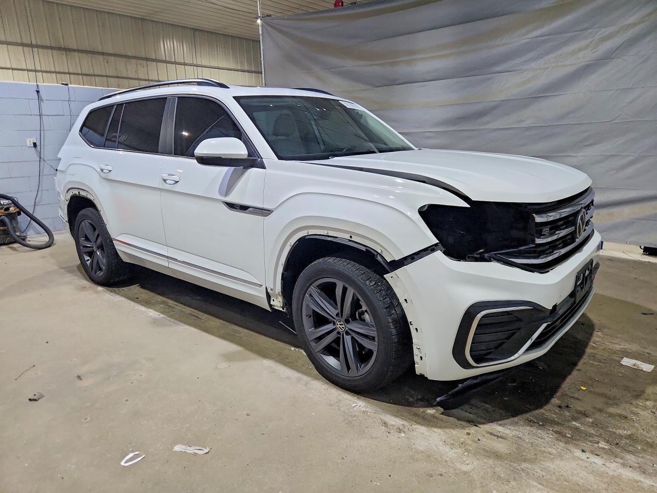 2021 VOLKSWAGEN ATLAS SE — Фото 4 из 13