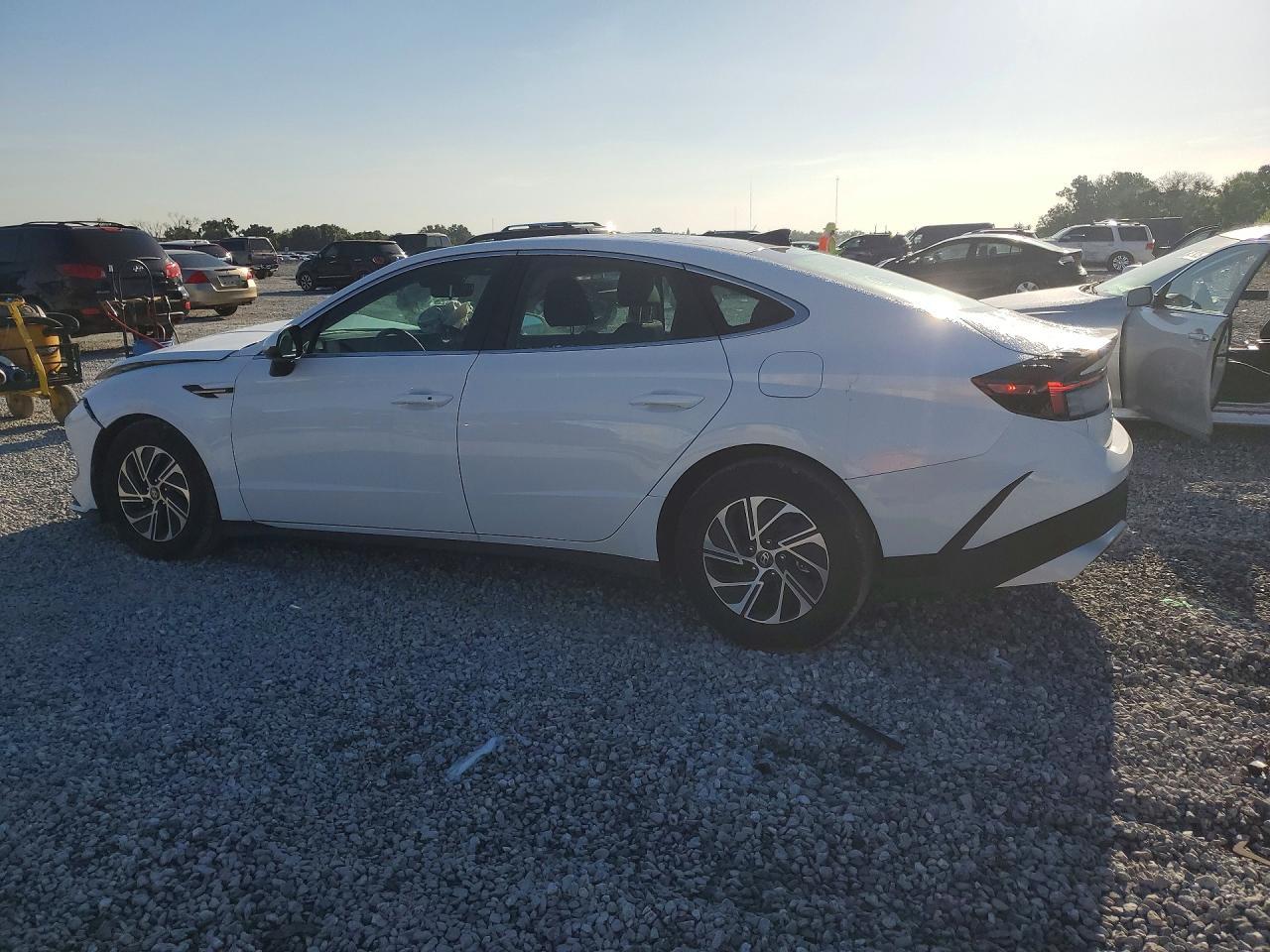 2026 HYUNDAI SONATA HYBRID BLUE — Фото 2 из 12