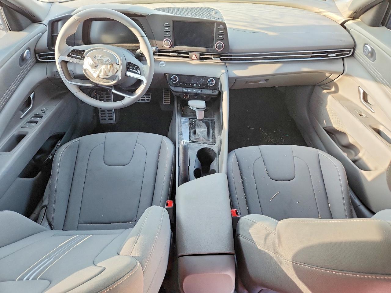 2026 HYUNDAI ELANTRA SEL SPORT — Фото 8 из 13