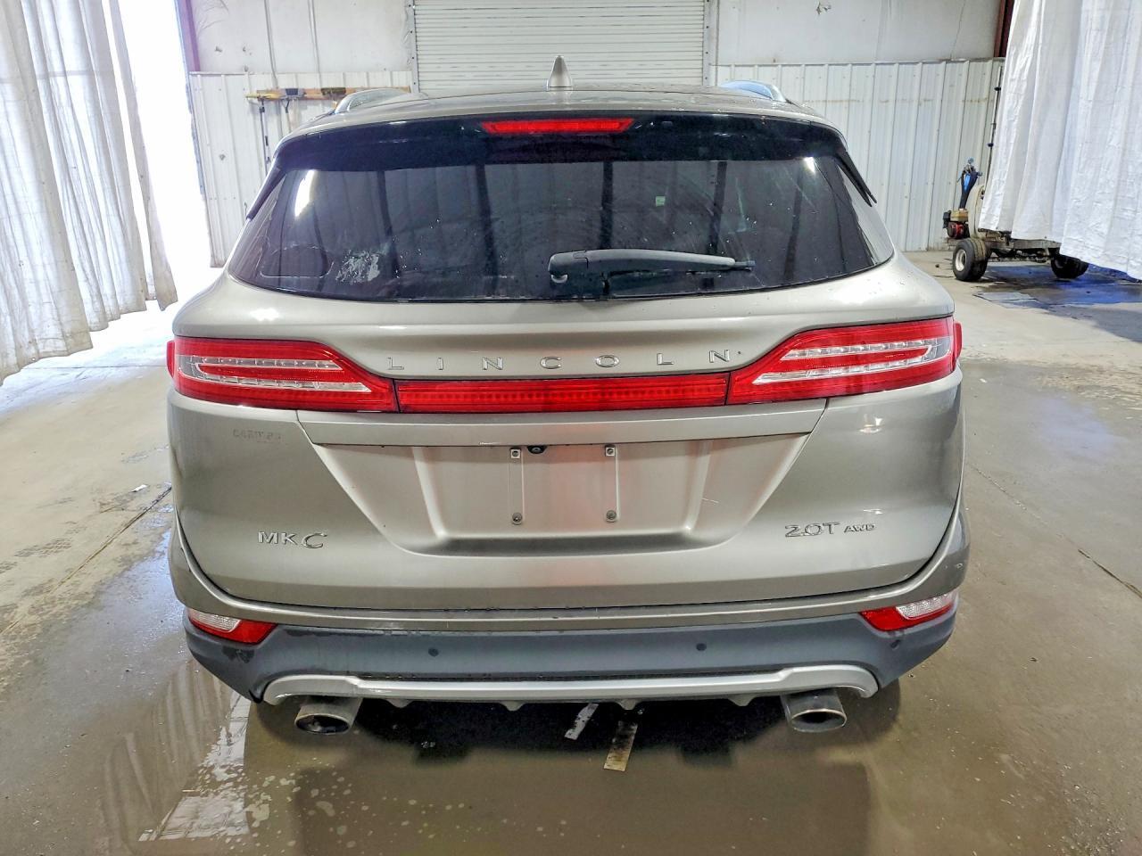 2017 LINCOLN MKC PREMIERE — Фото 6 из 13
