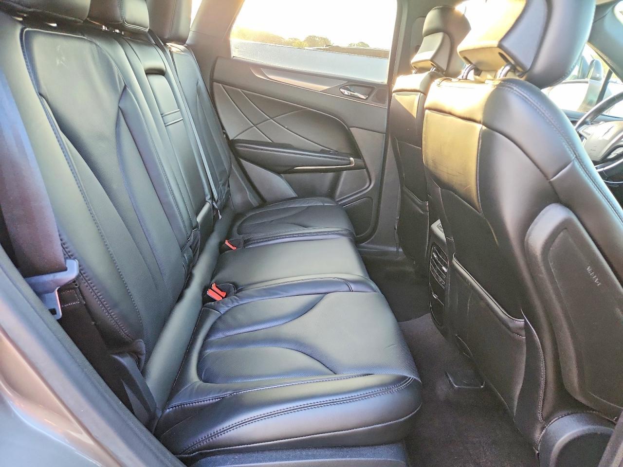 2017 LINCOLN MKC RESERVE — Фото 11 из 13