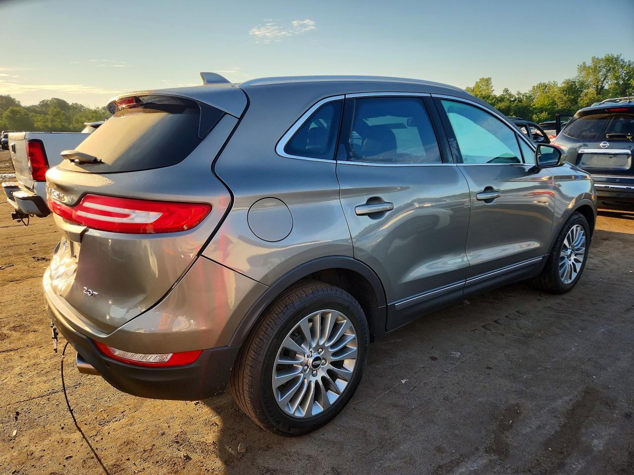 2017 LINCOLN MKC RESERVE — Фото 3 из 13