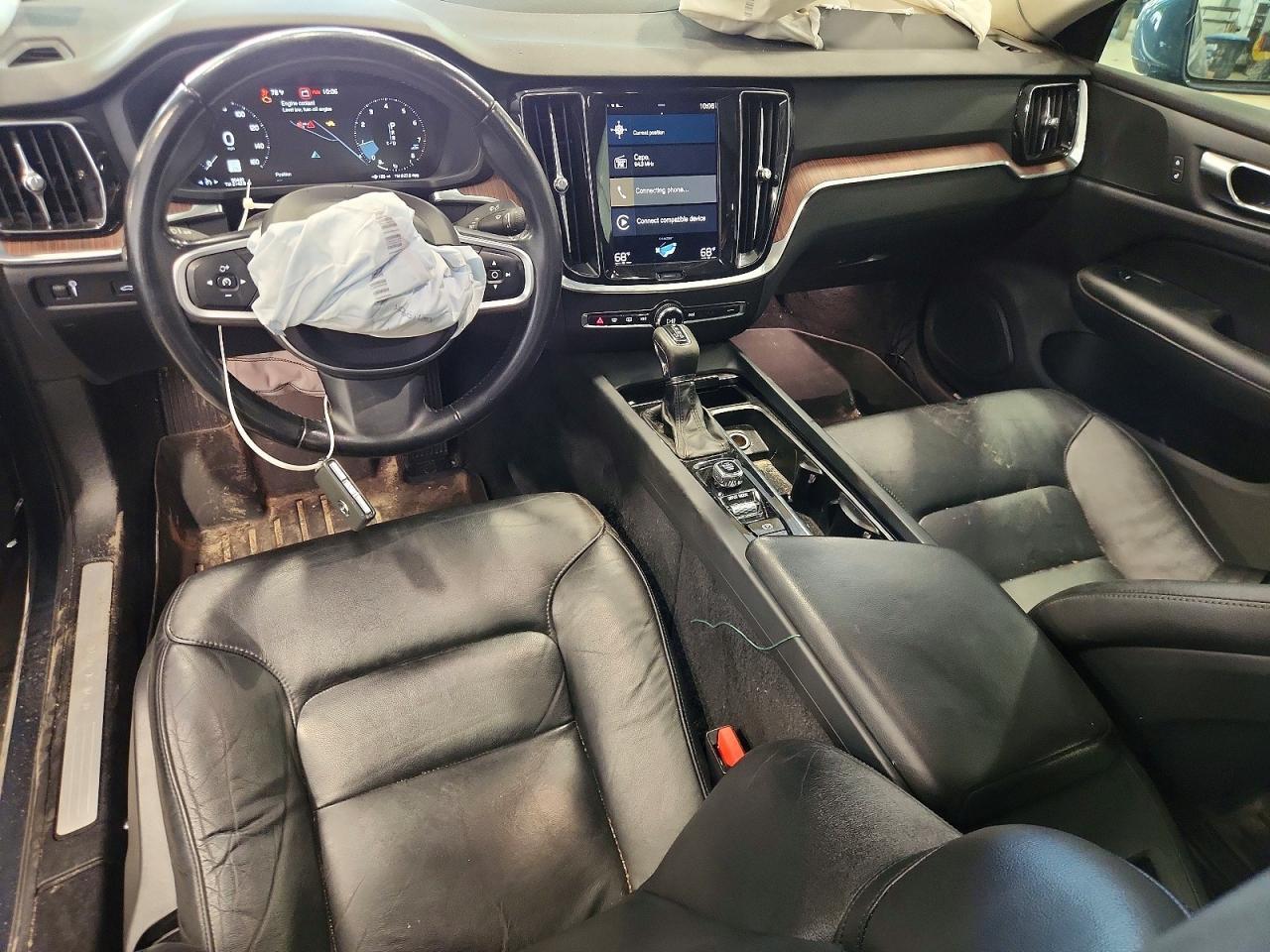 2021 VOLVO S60 T5 MOMENTUM — Фото 8 из 13