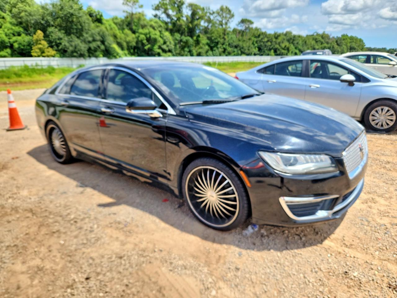 2017 LINCOLN MKZ SELECT — Фото 4 из 12