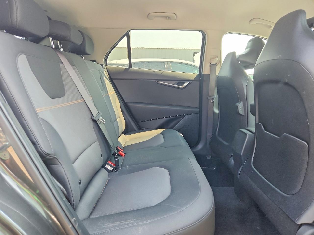 2026 KIA NIRO LX — Фото 11 из 14