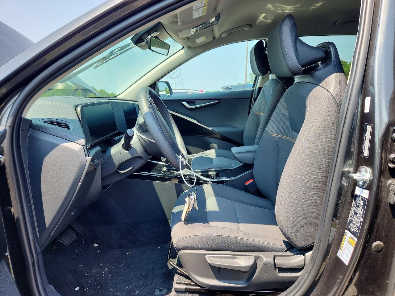2026 KIA NIRO LX — Фото 7 из 14