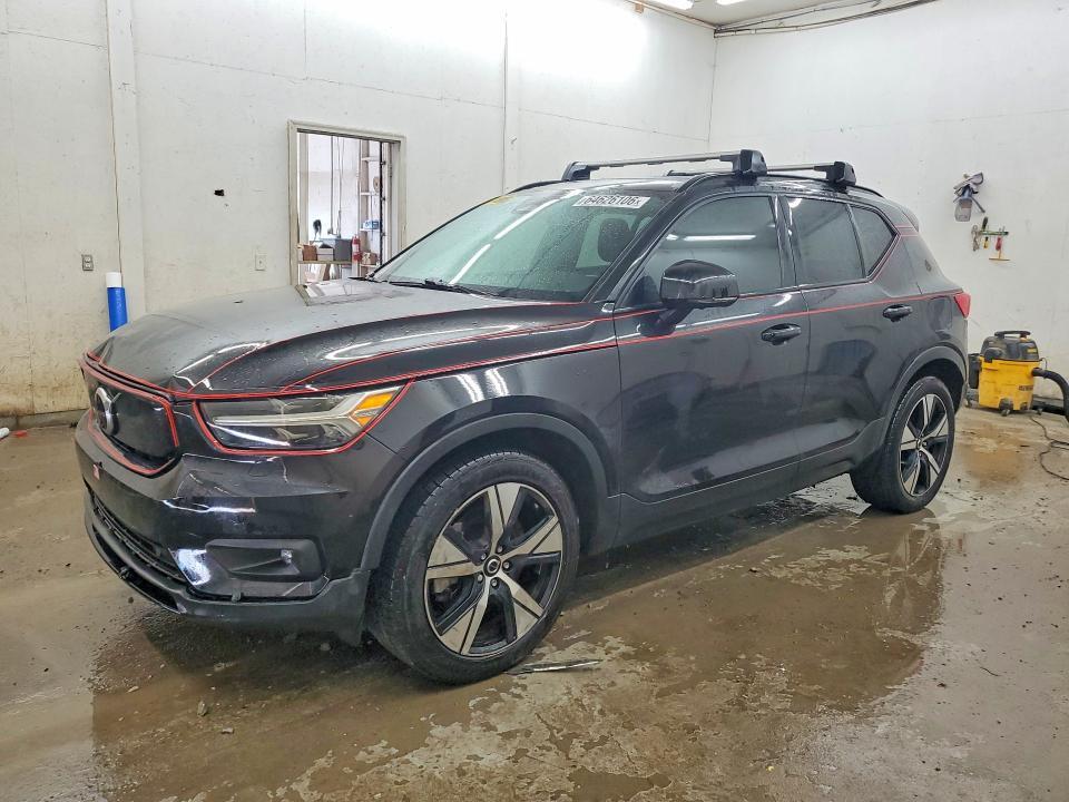 2021 VOLVO XC40 YV4ED3UR2M2567175