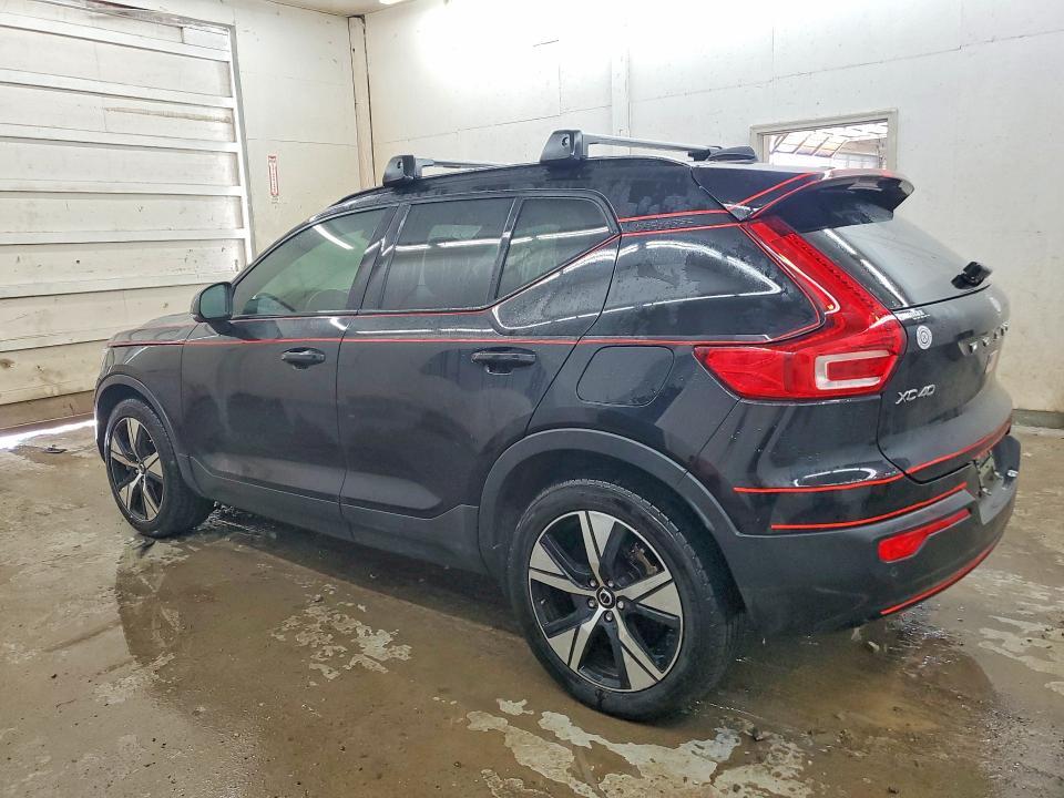 2021 VOLVO XC40 RECHARGE — Фото 2 из 16