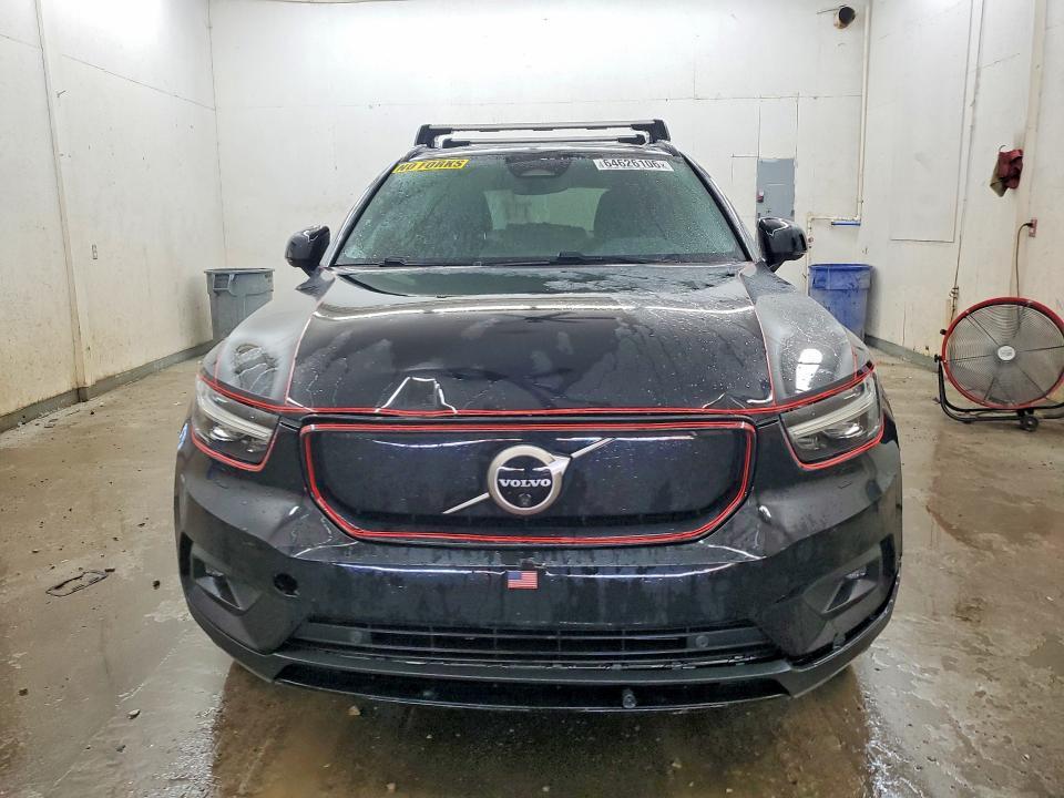 2021 VOLVO XC40 RECHARGE — Фото 5 из 16