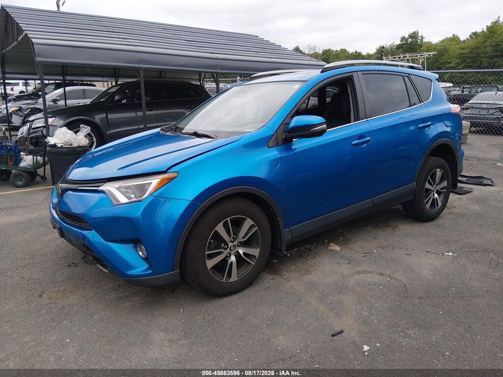 JTMRFREV2HJ714619 2017 TOYOTA RAV4 photo no. 2