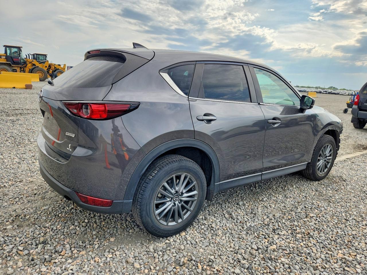 JM3KFBCL4H0205655 2017 MAZDA CX-5 photo no. 3