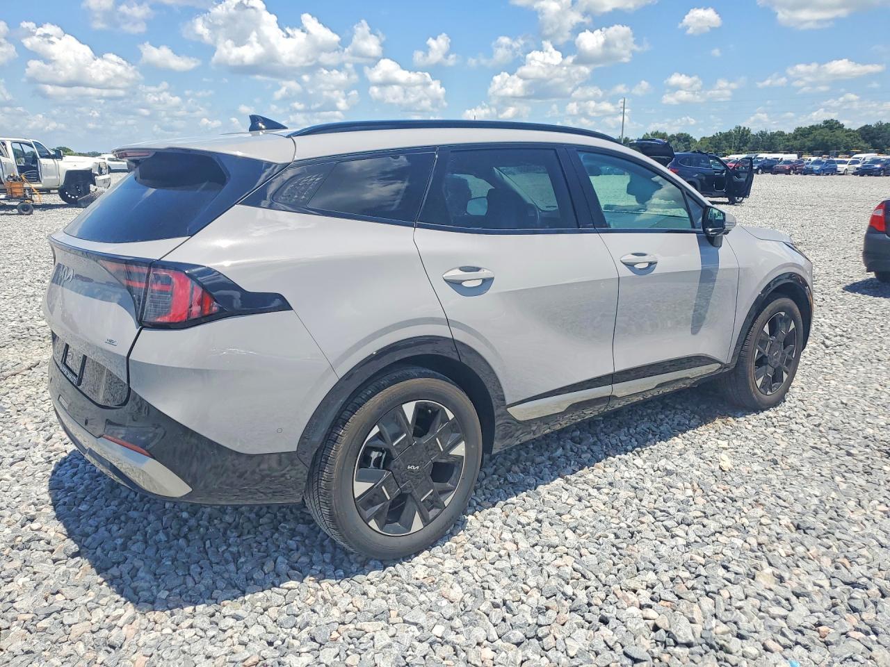 2026 KIA SPORTAGE SX PRESTIGE — Фото 3 из 12