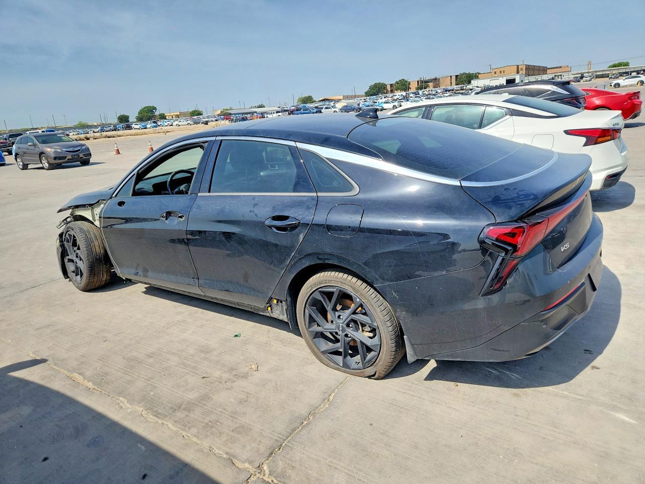 2026 KIA K5 GT LINE — Фото 2 из 13