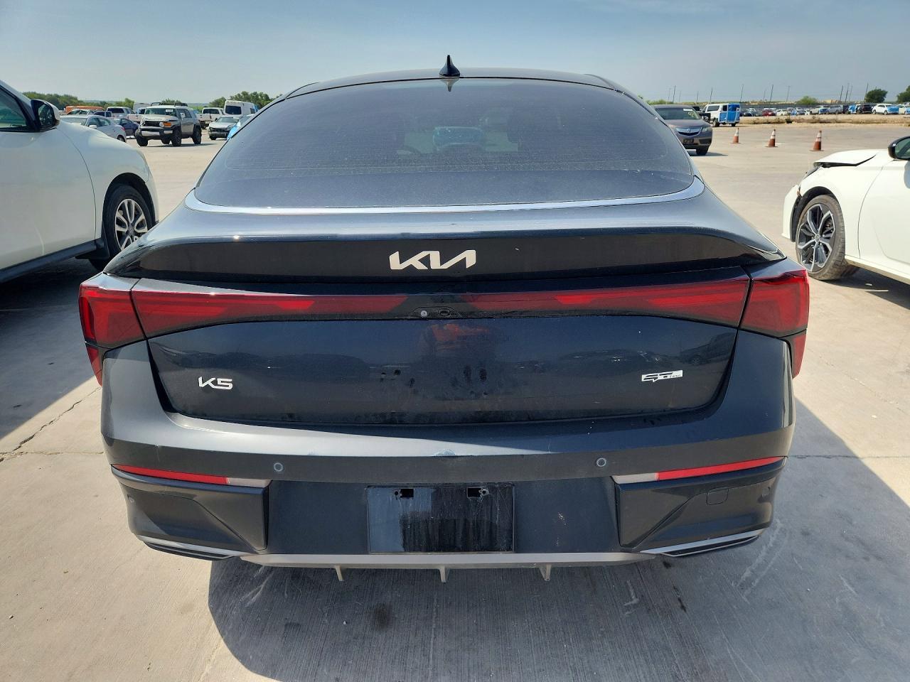 2026 KIA K5 GT LINE — Фото 6 из 13