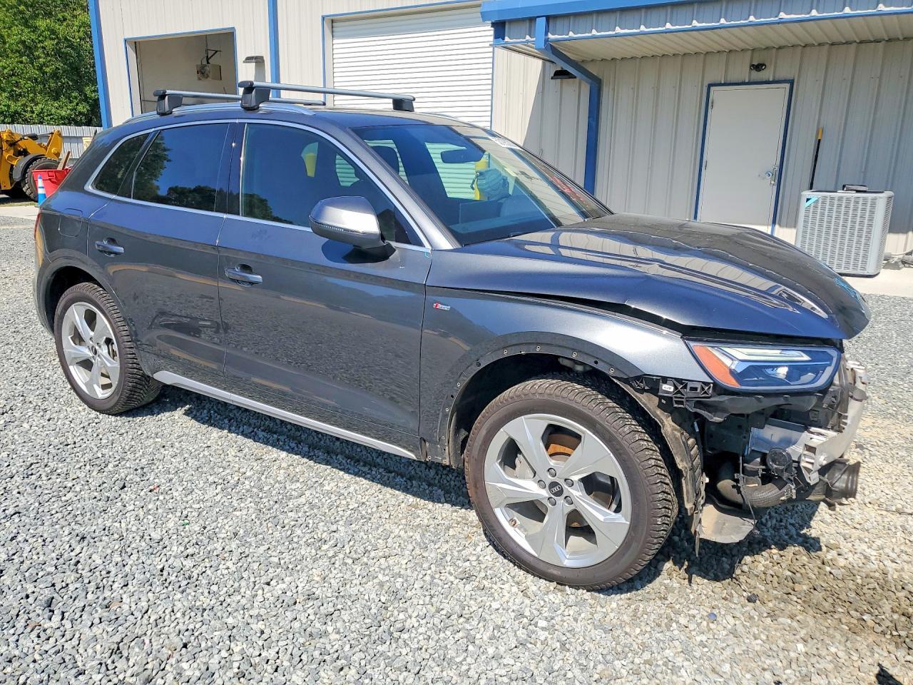 WA1EAAFY8N2001831 2022 AUDI Q5 photo no. 4