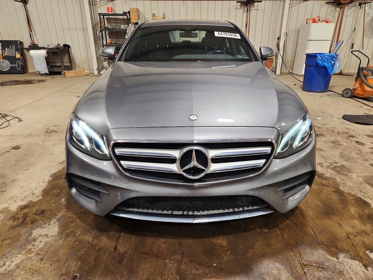 2017 MERCEDES-BENZ E 300 4MATIC — Фото 5 из 12