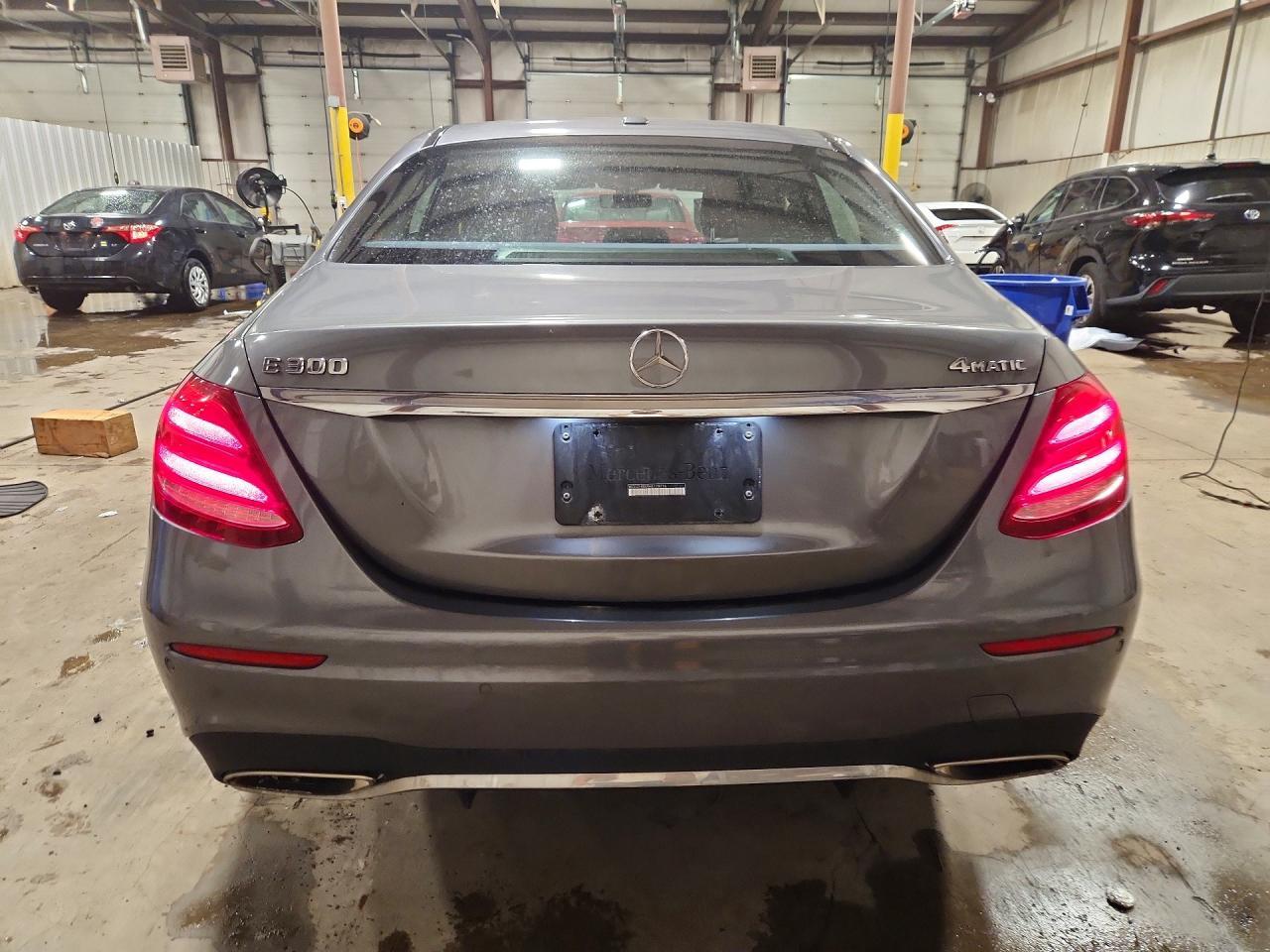 2017 MERCEDES-BENZ E 300 4MATIC — Фото 6 из 12
