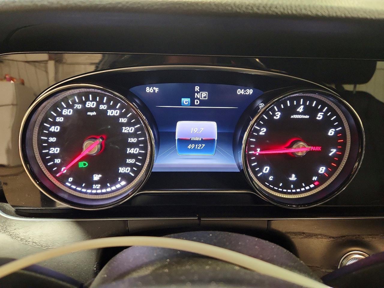 2017 MERCEDES-BENZ E 300 4MATIC — Фото 9 из 12