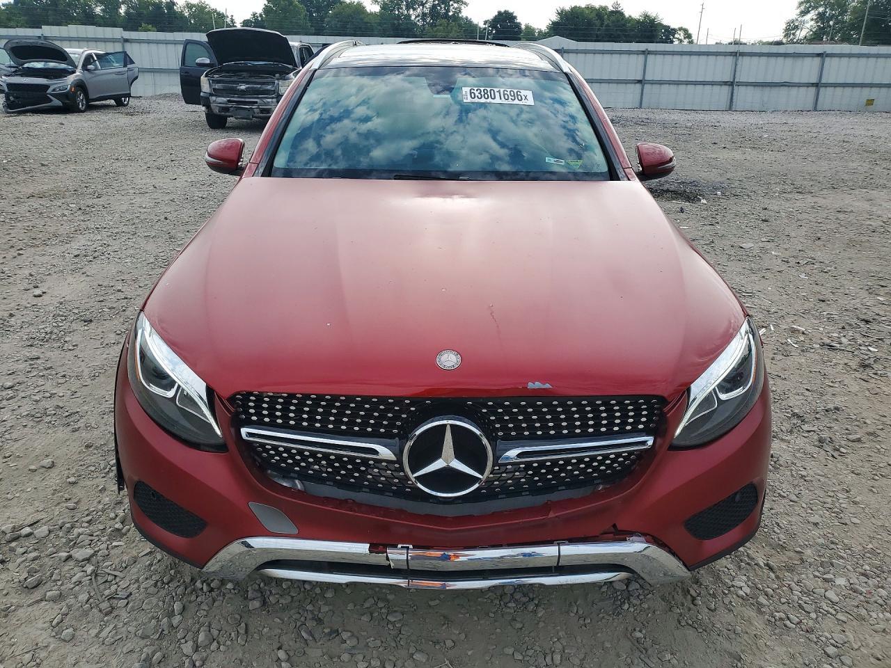 2017 MERCEDES-BENZ GLC 300 — Фото 5 из 13