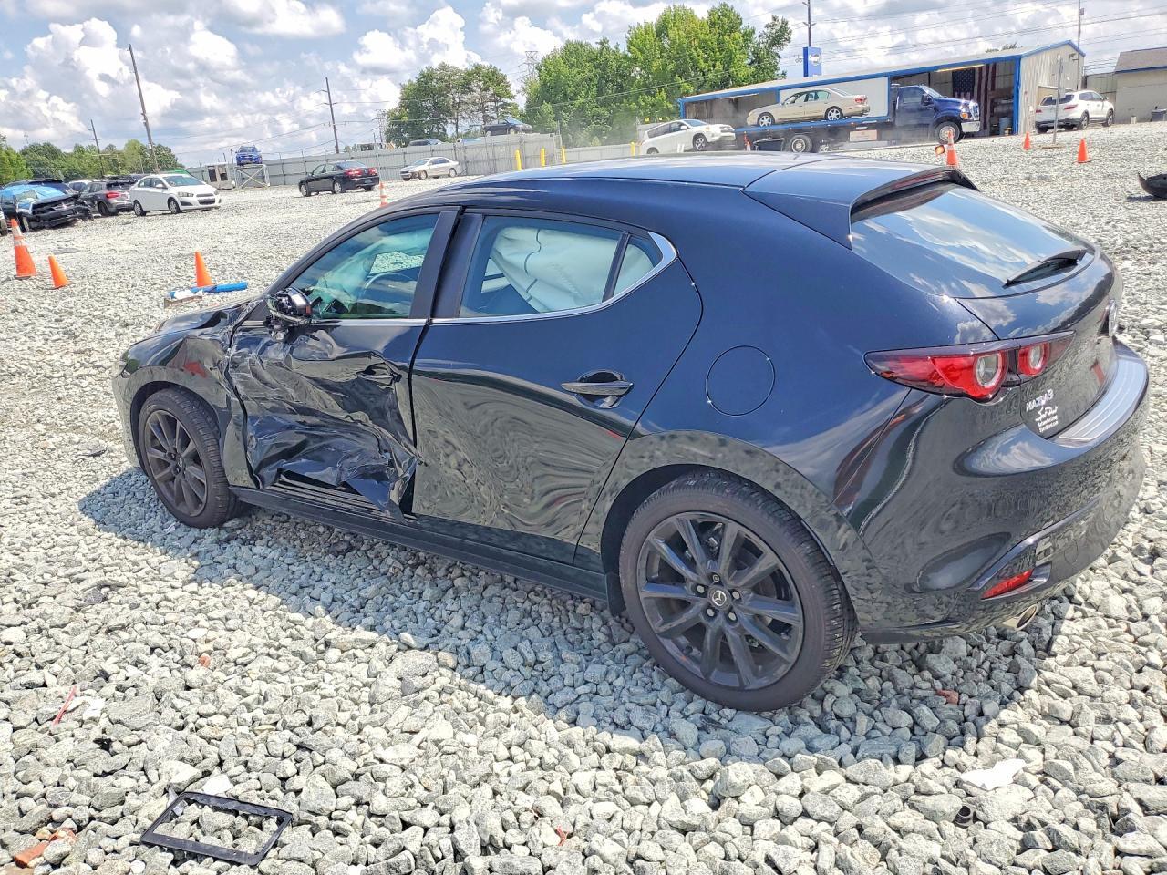 2026 MAZDA 3 SELECT SPORT — Фото 2 из 12