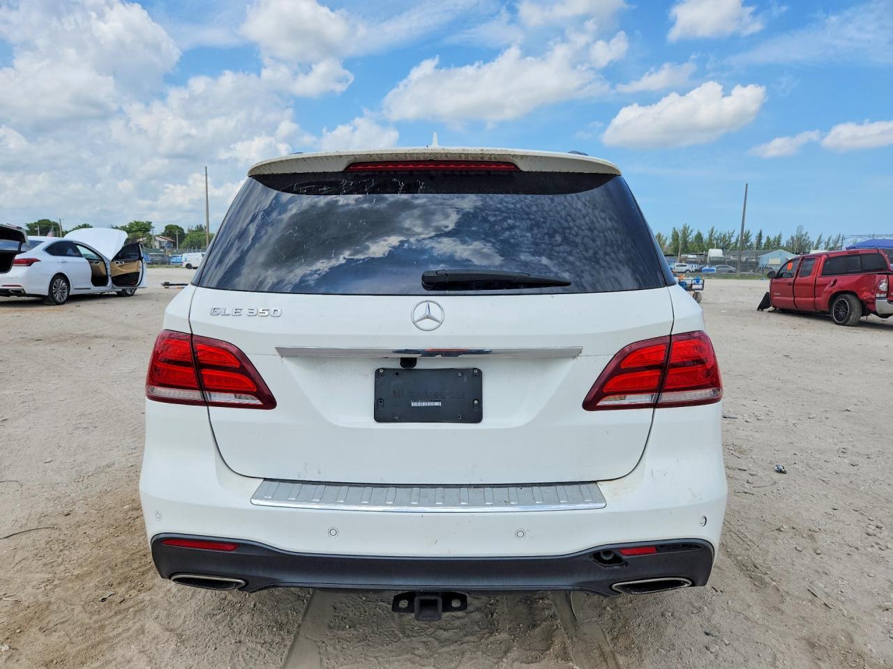 2017 MERCEDES-BENZ GLE 350 — Фото 6 из 14