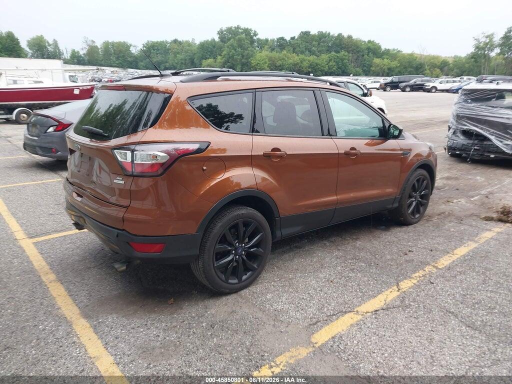 1FMCU0GDXHUD93080 2017 FORD ESCAPE photo no. 4