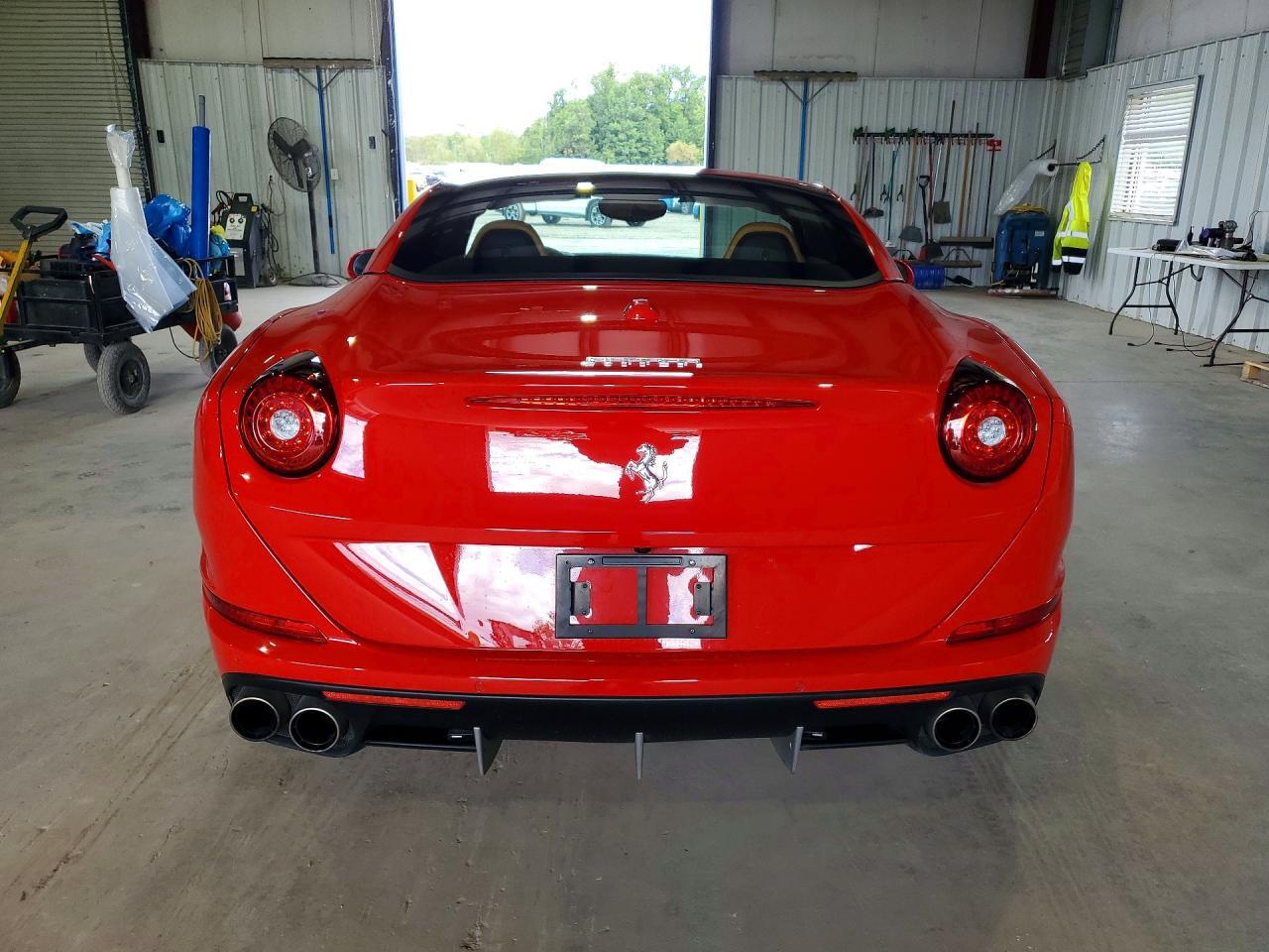 2017 FERRARI CALIFORNIA T — Фото 6 из 13