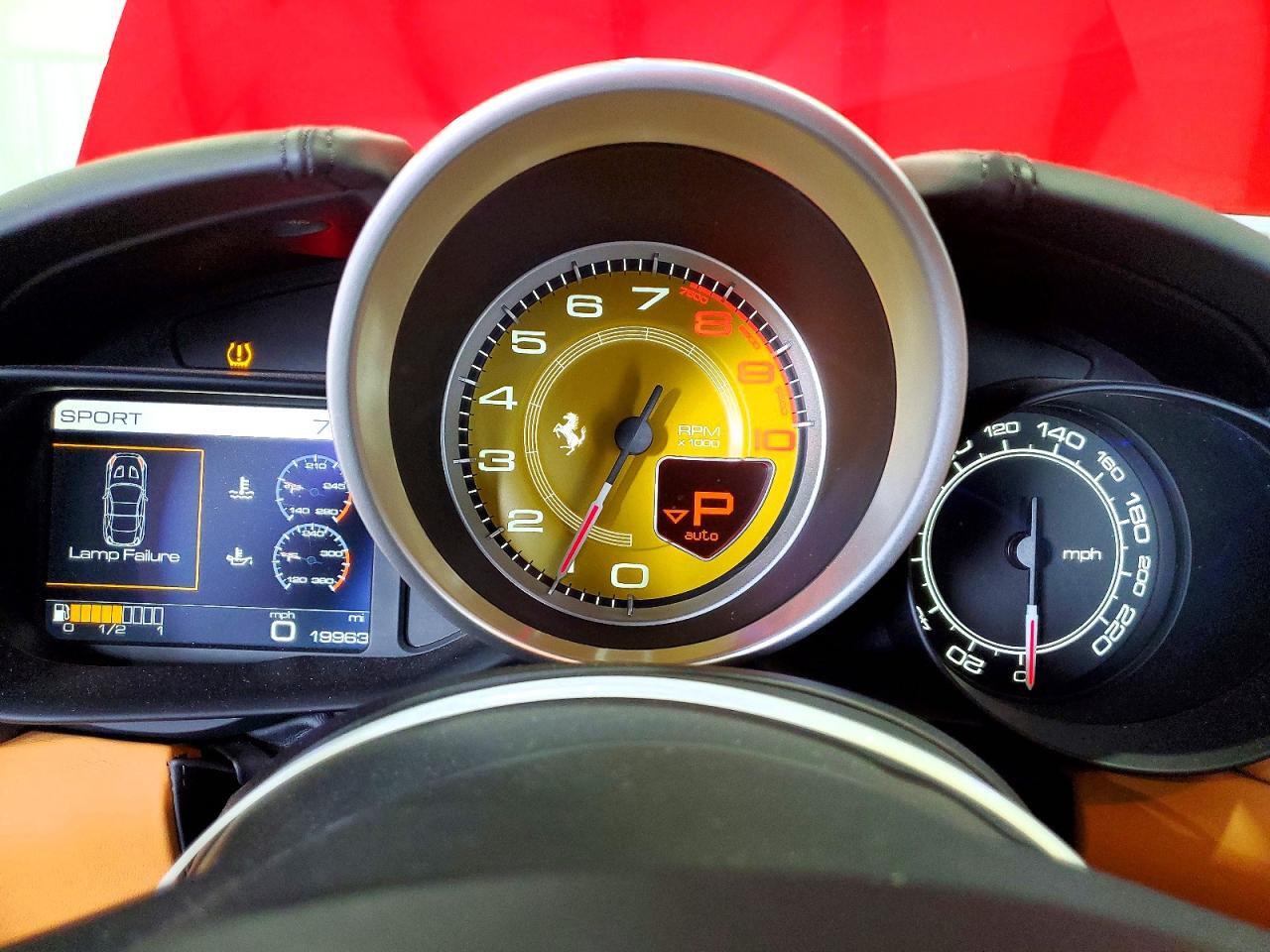 2017 FERRARI CALIFORNIA T — Фото 9 из 13