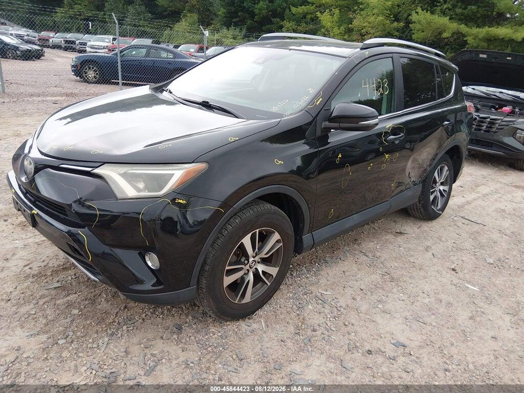 2T3RFREV9HW560573 2017 TOYOTA RAV4 photo no. 2