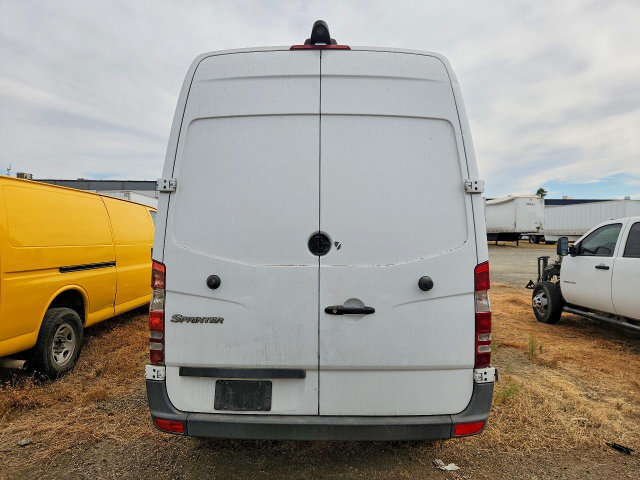 2017 MERCEDES-BENZ SPRINTER 2500 — Фото 6 из 13