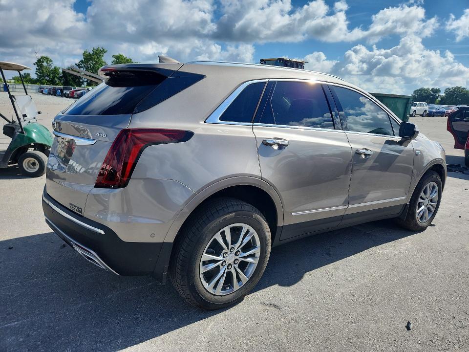 2022 CADILLAC XT5 PREMIUM LUXURY — Фото 3 из 13