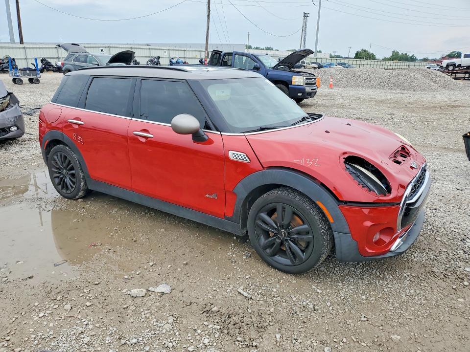 2017 MINI COOPER S CLUBMAN ALL4 — Фото 4 из 12