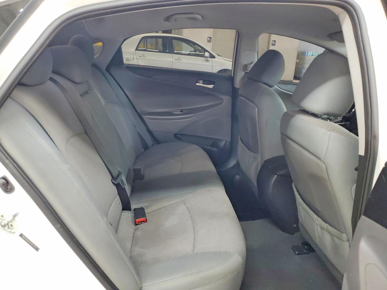 2014 HYUNDAI SONATA GLS — Фото 10 из 12