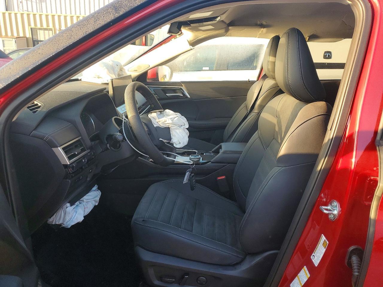 2026 MITSUBISHI OUTLANDER SE — Фото 7 из 13