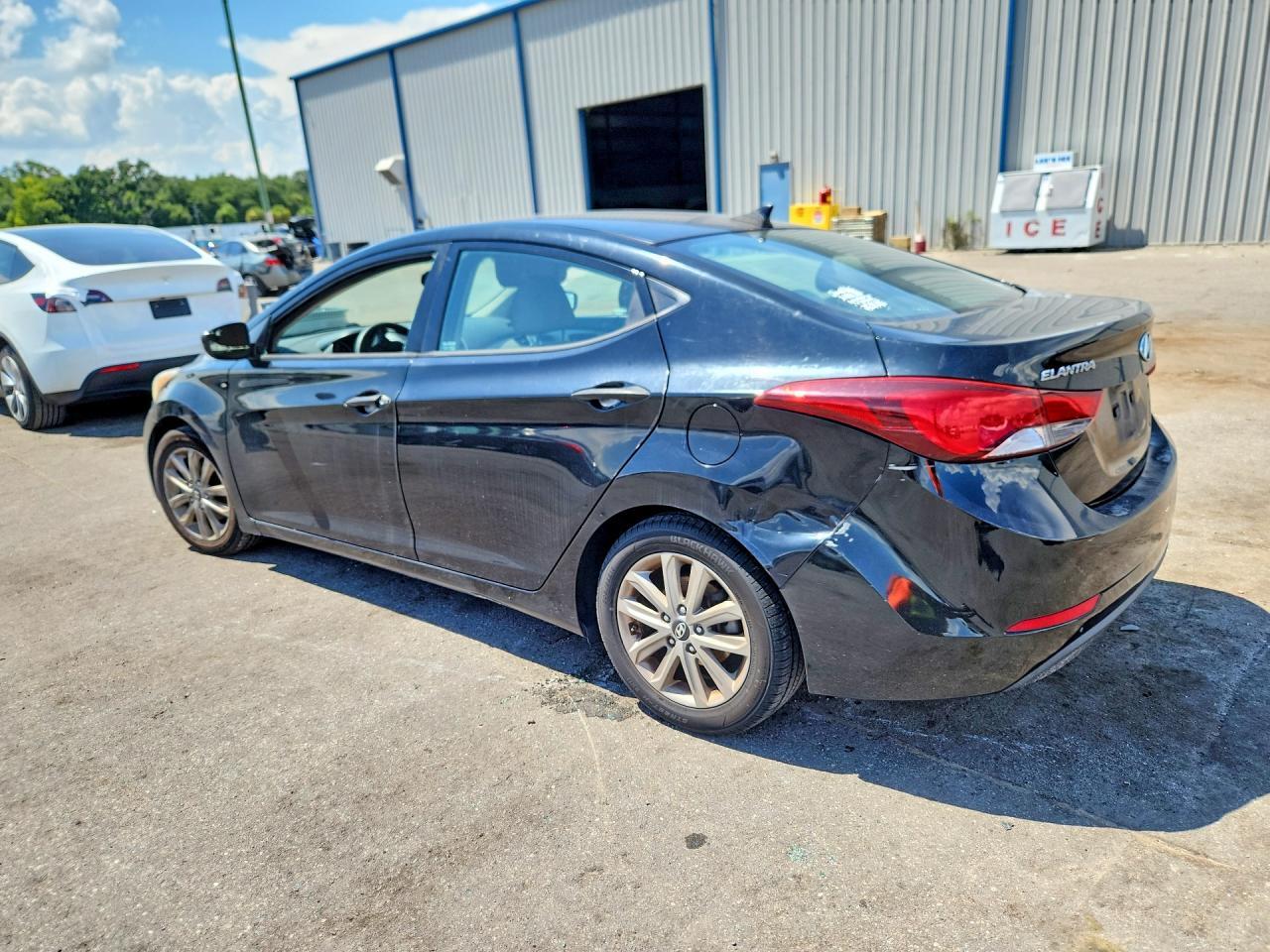 2014 HYUNDAI ELANTRA SE — Фото 2 из 12