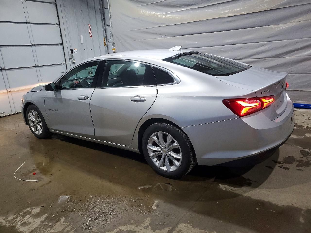 2022 CHEVROLET MALIBU LT — Фото 2 из 12