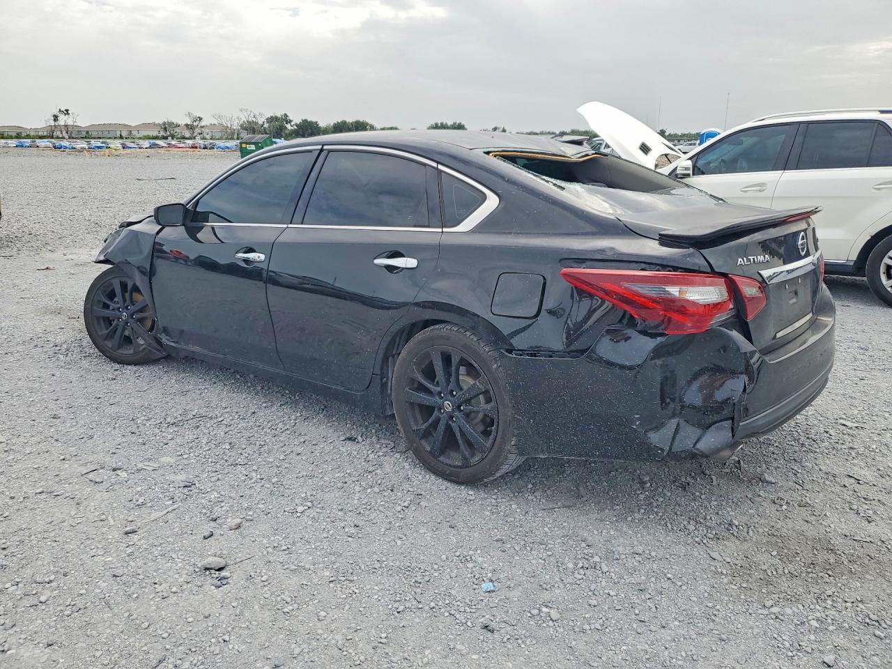 2017 NISSAN ALTIMA 2.5 SR — Фото 2 из 13
