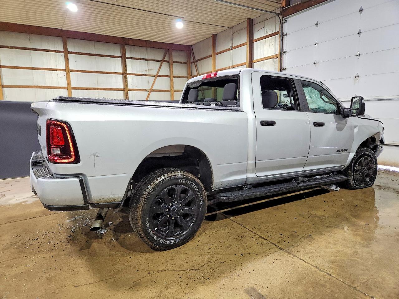 2026 RAM 2500 BIG HORN — Фото 3 из 12