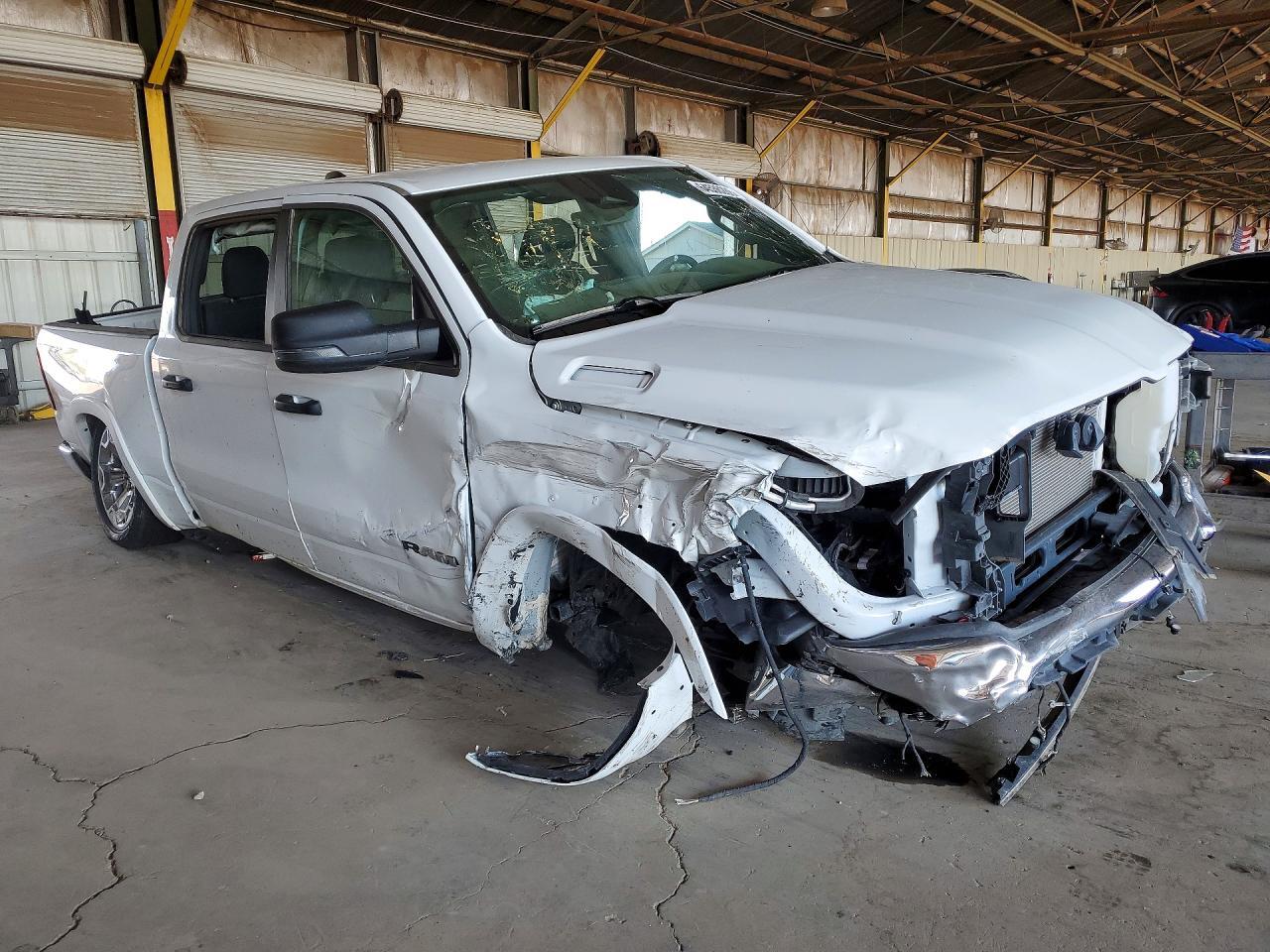 2026 RAM 1500 BIG HORN/LONE STAR — Фото 4 из 12